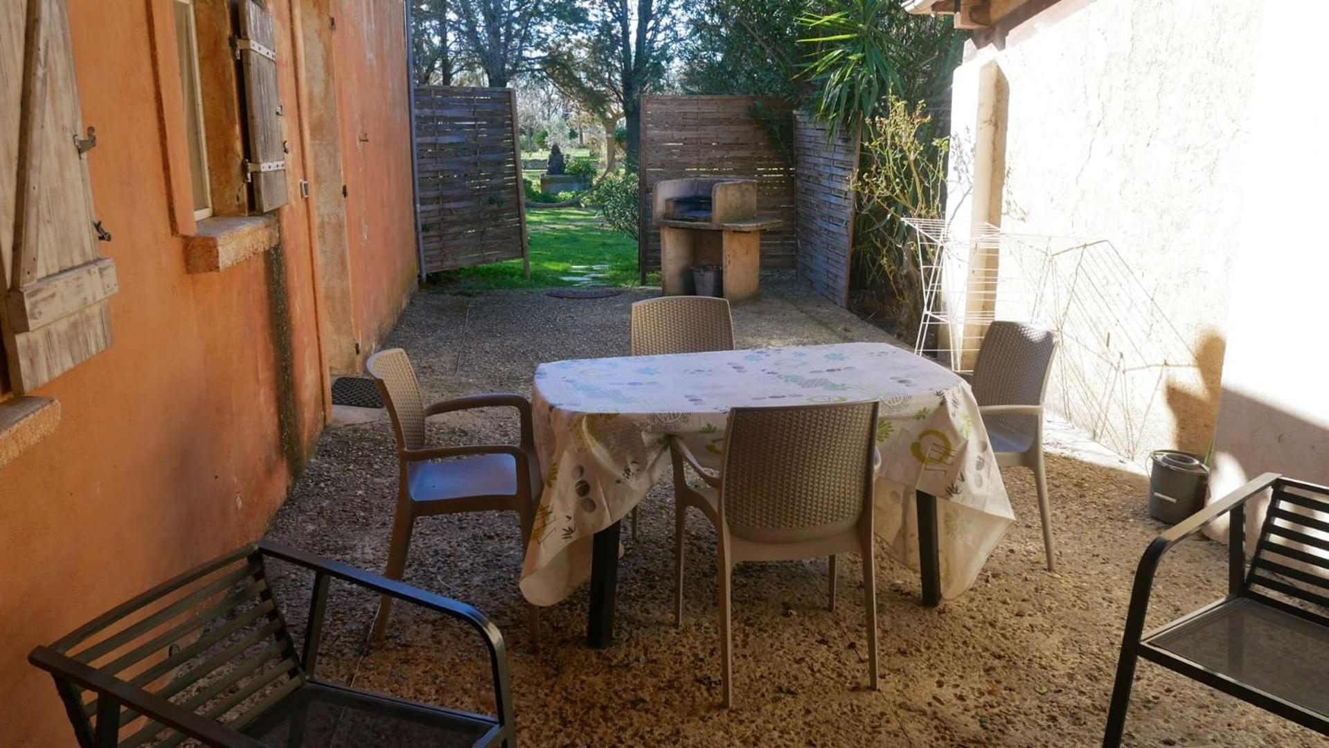 Mas Maurane - Le Bougainvillier Aux Portes D'Arles Apartamento Tarascon Exterior foto